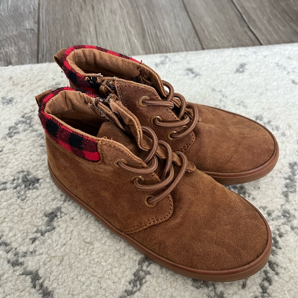 Old Navy Boys Shoes 9C